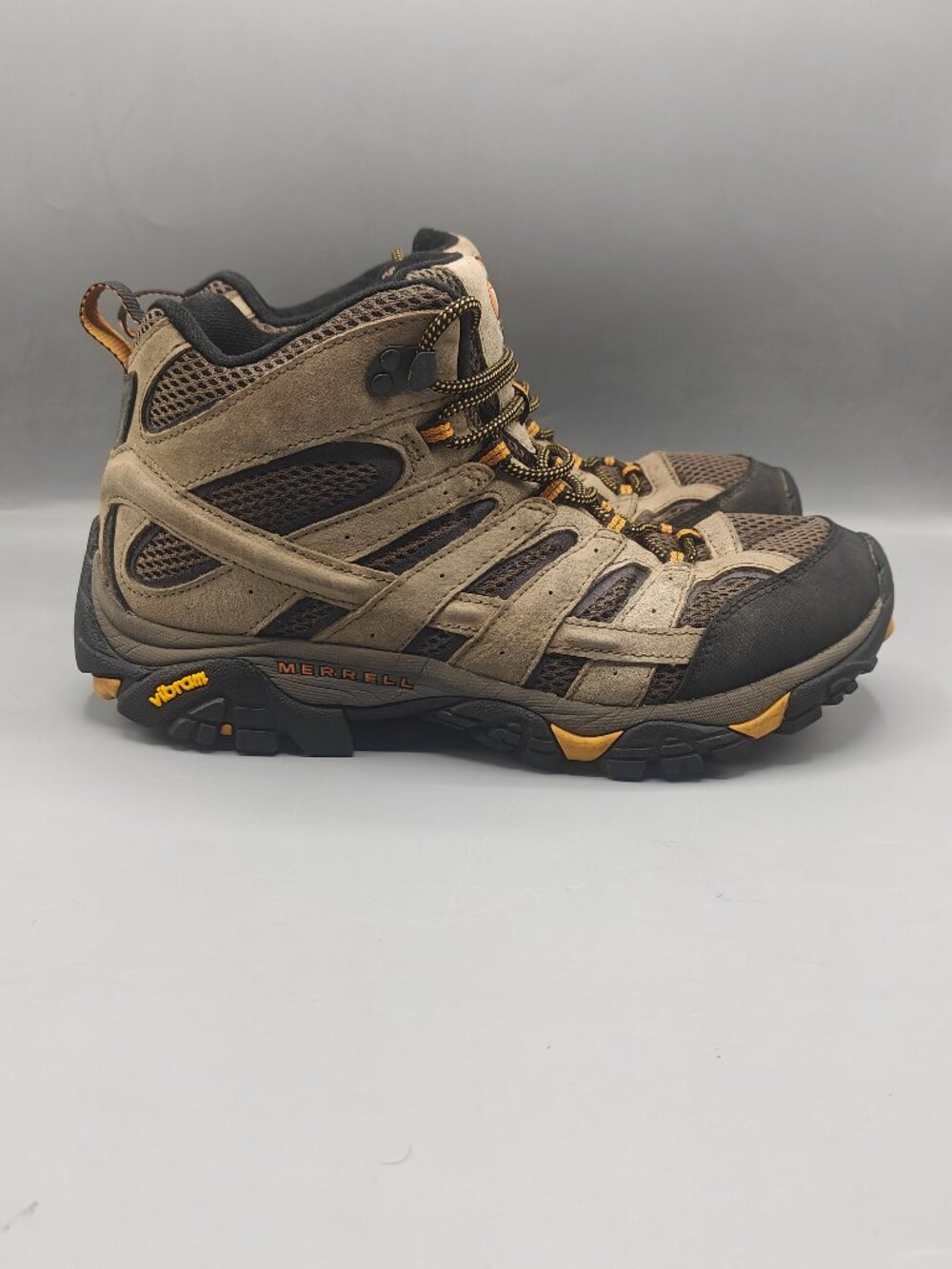 Merrell Moab 2 Vent Mid Hiking Boots Walnut J06045W Vibram Sole Men's Size 9.5W